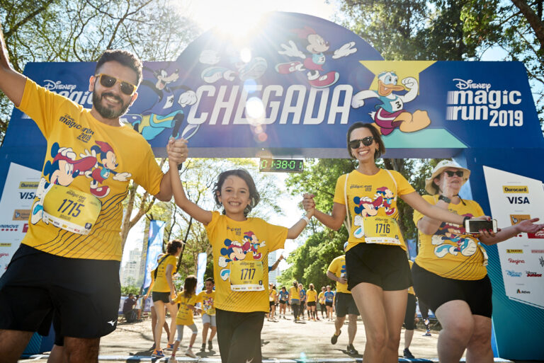 Caminhada de 2km na Disney Magic Run Rio de Janeiro com a Família: Diversão e Magia para Todas as Idades