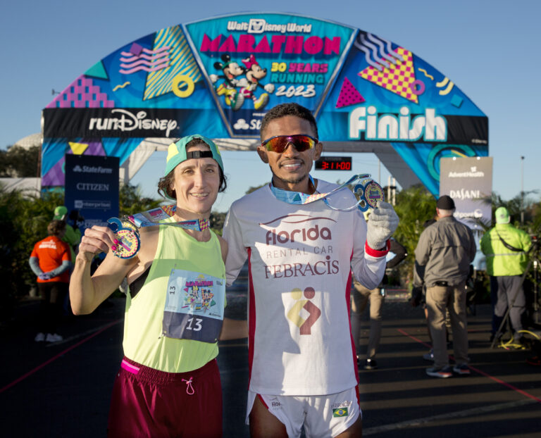 Disney Run nos EUA x Disney Magic Run no Brasil: Qual Corrida Disney é a Ideal para Você?
